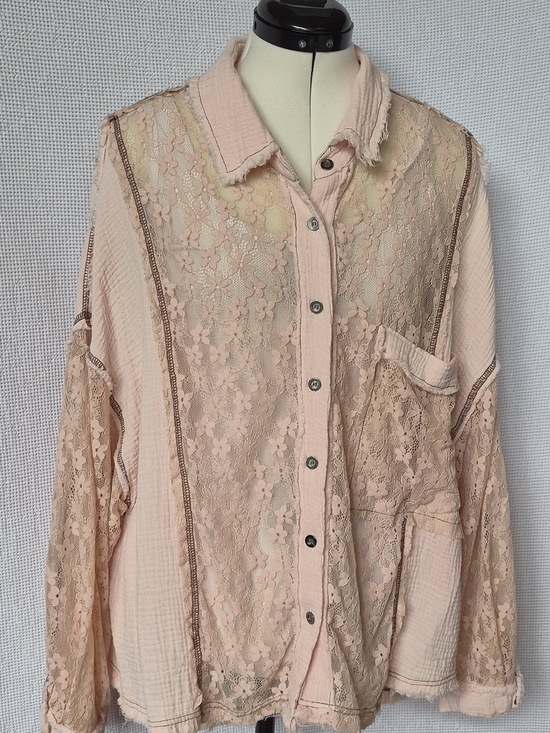 POL Tops - POL Blush Lace-Detail Blouse